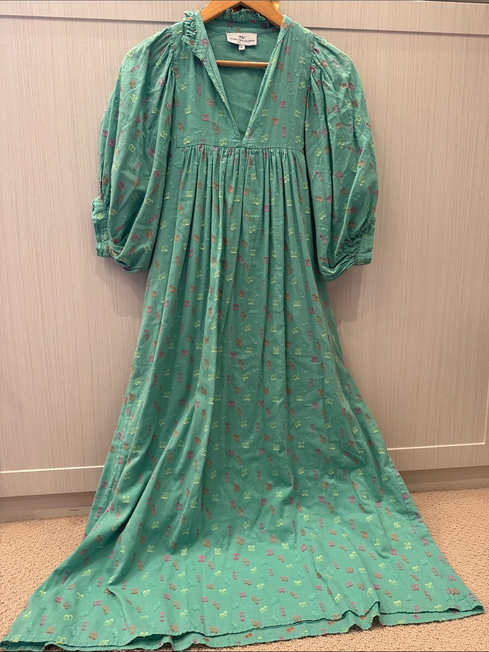 Bohemian Green Floral V-Neck Maxi Dress with Balloon Sleeves